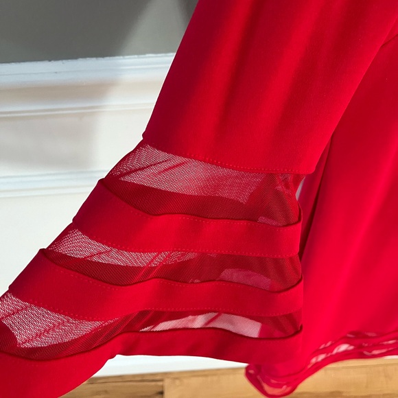 ❤️😍Calvin Klein Sheath Bell/Sheer sleeve dress - Picture 3 of 10